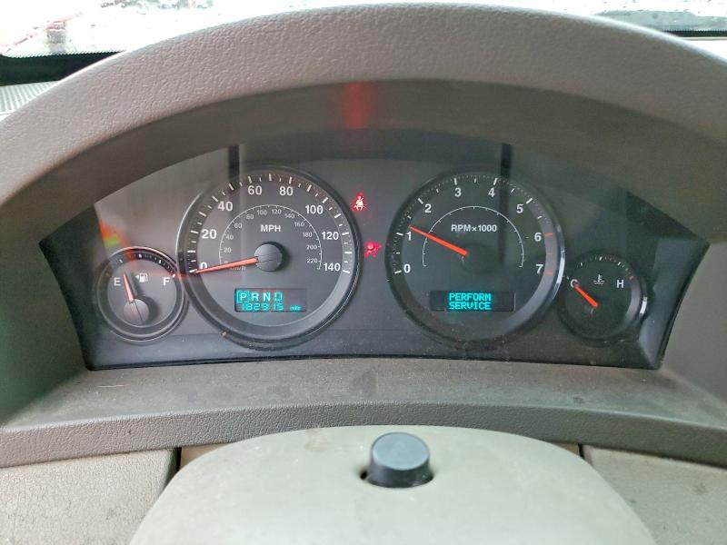 2005 Jeep Grand Cherokee მანქანა იყიდება აუქციონზე, vin: 1J4GS48K15C724477, აუქციონის ნომერი: 64049336