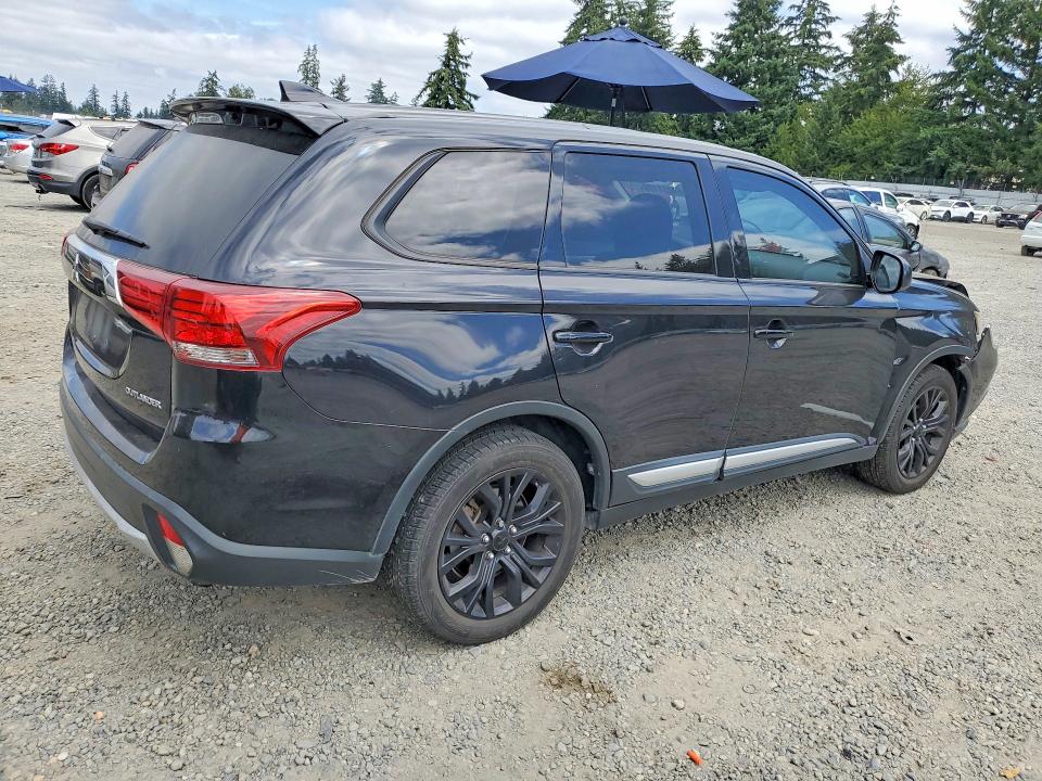 Продаж на аукціоні авто 2018 Mitsubishi Outlander, vin: JA4AD2A36JZ009905, номер лоту: 64051106