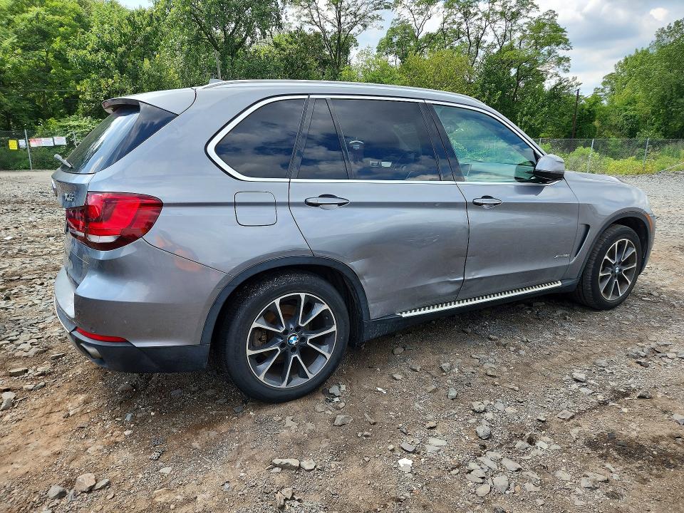 2014 Bmw 5 Series მანქანა იყიდება აუქციონზე, vin: 5UXKR0C57E0C27877, აუქციონის ნომერი: 66315396
