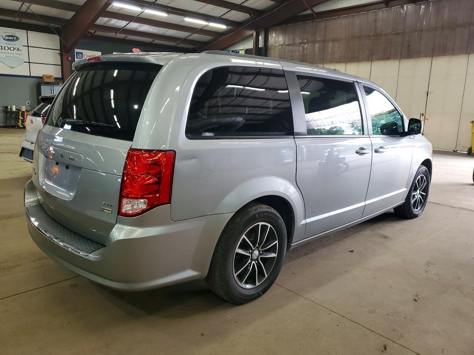 63363586 :رقم المزاد ، 2C4RDGEG2JR283924 vin ، 2018 Dodge Grand Caravan مزاد بيع