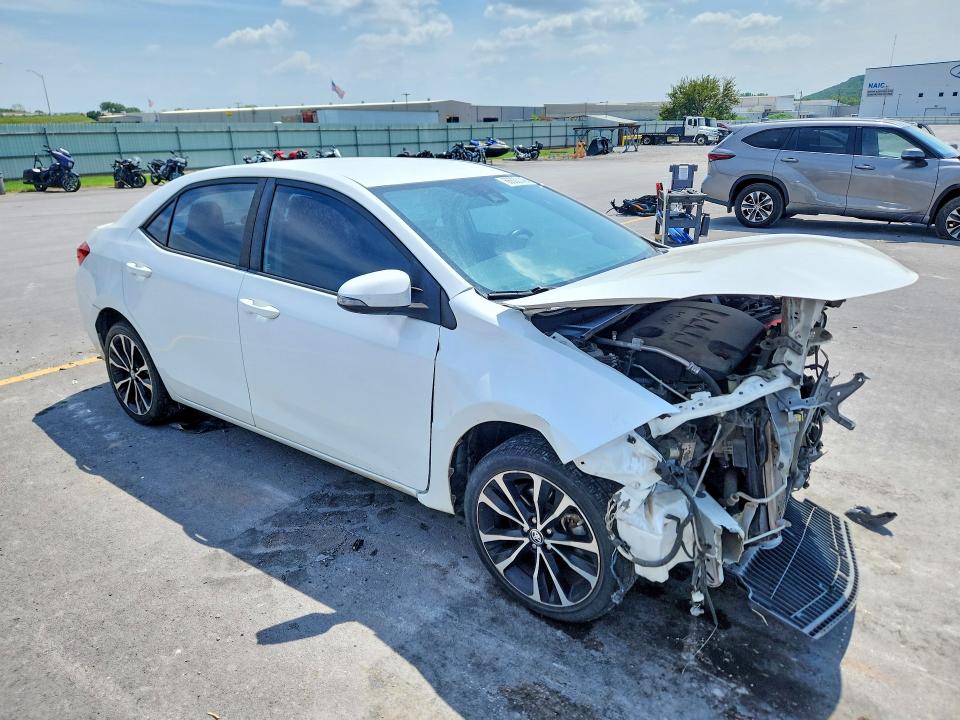 2017 Toyota Corolla მანქანა იყიდება აუქციონზე, vin: 5YFBURHE1HP726713, აუქციონის ნომერი: 66830146