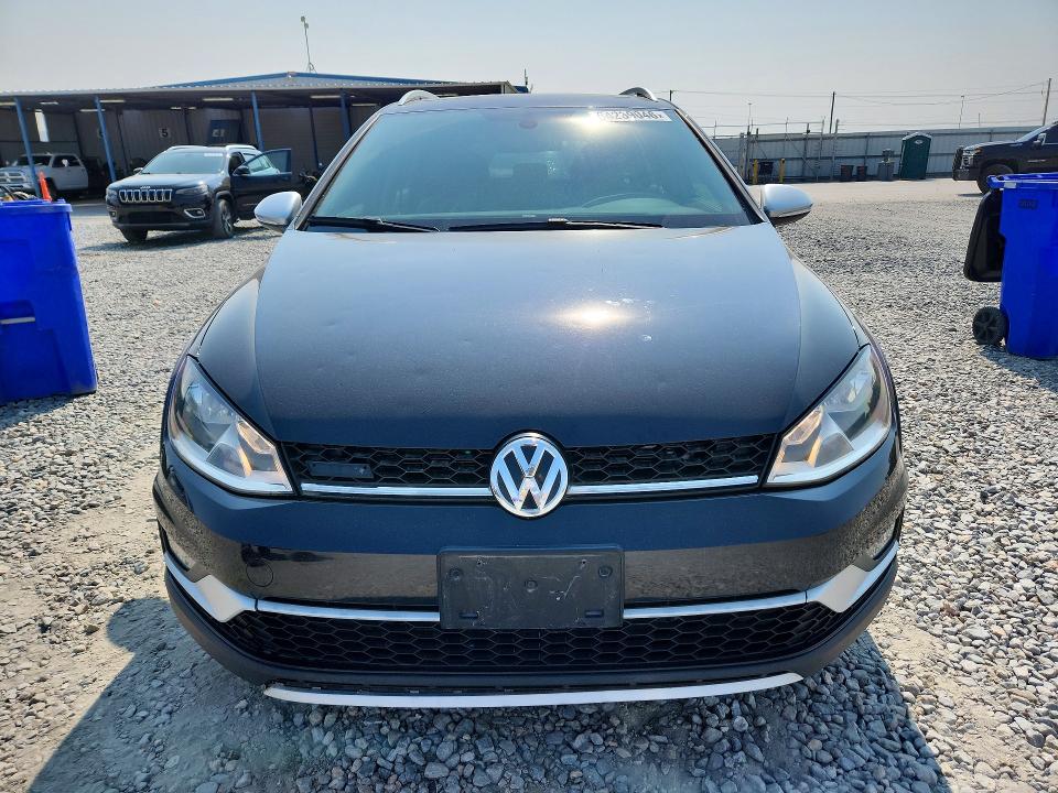 Продажа на аукционе авто 2017 Volkswagen Golf Alltrack, vin: 3VWH17AU7HM523368, номер лота: 64239046