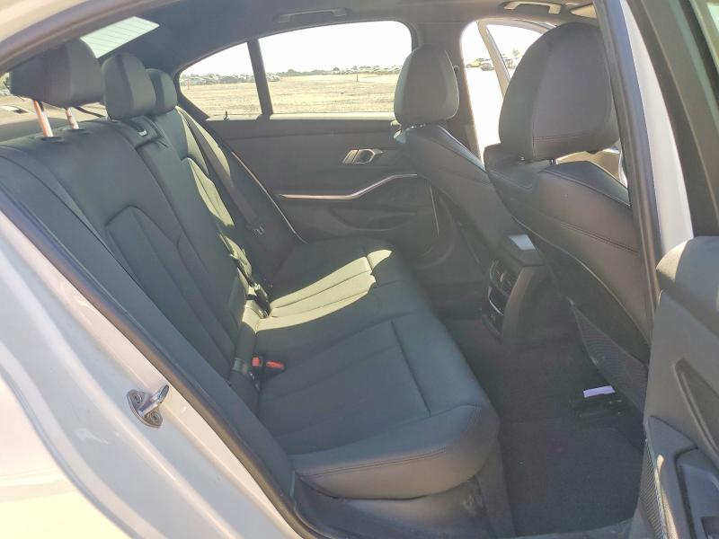 63715986 :رقم المزاد ، 3MW5R7J09M8B97942 vin ، 2021 Bmw 330xi مزاد بيع