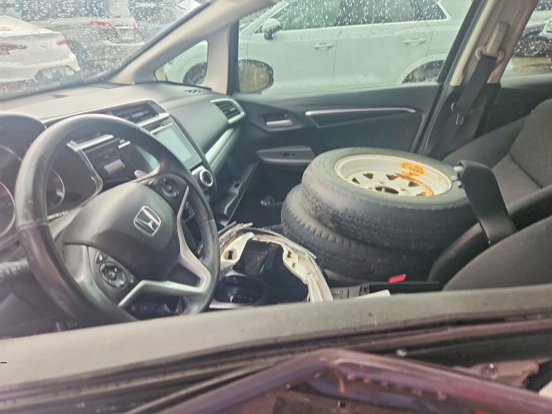 64988536 :رقم المزاد ، 3HGGK5H80FM105340 vin ، 2015 Honda Fit مزاد بيع