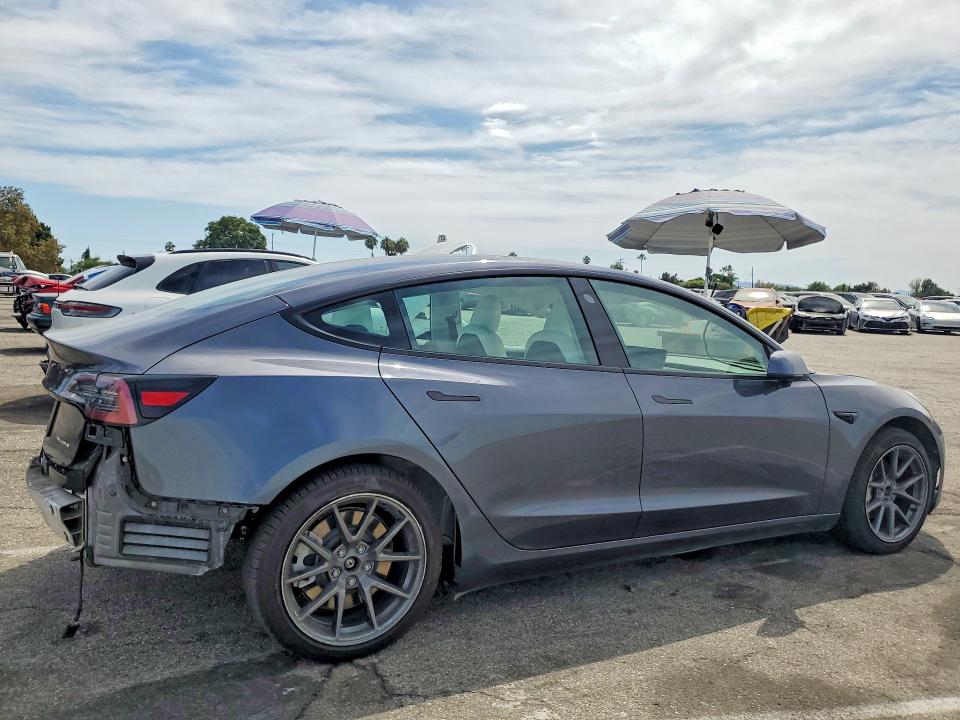 66472776 :رقم المزاد ، 5YJ3E1EB2NF136752 vin ، 2022 Tesla Model 3 مزاد بيع