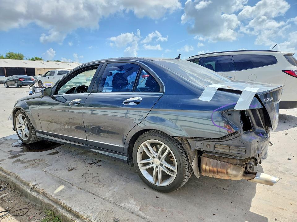 Продажа на аукционе авто 2014 Mercedes-benz C, vin: WDDGF4HB8EG237608, номер лота: 64930866