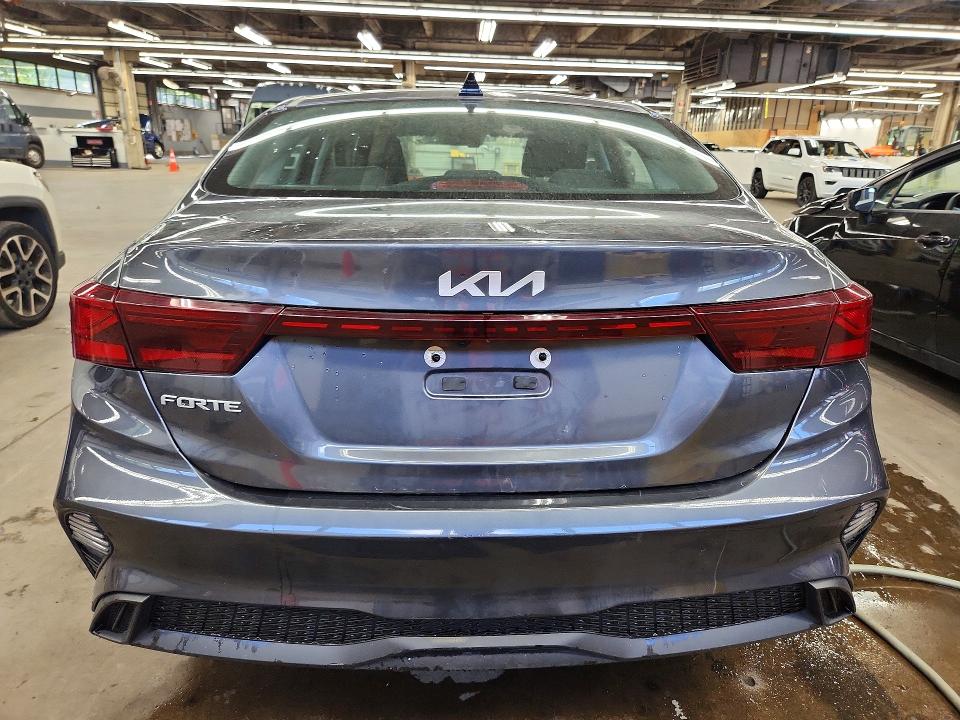 66133886 :رقم المزاد ، 3KPF24AD4PE621613 vin ، 2023 Kia Forte مزاد بيع