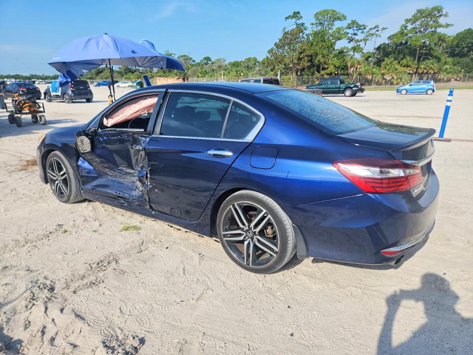 64935826 :رقم المزاد ، 1HGCR2F52HA088879 vin ، 2017 Honda Accord مزاد بيع
