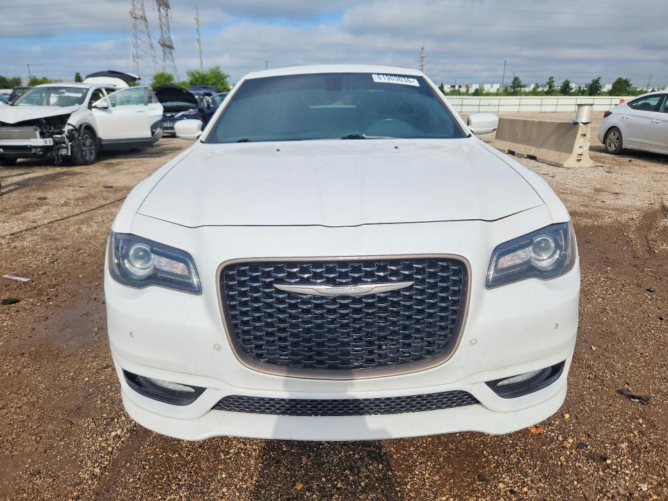 Продажа на аукционе авто 2018 Chrysler 300, vin: 2C3CCABT9JH302101, номер лота: 61903036