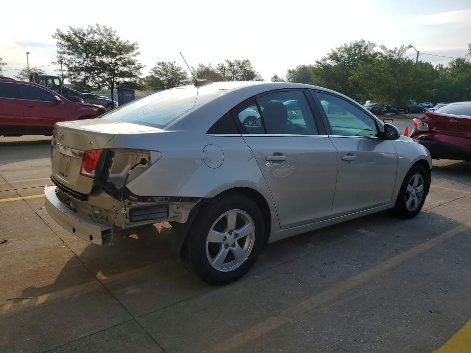 63739646 :رقم المزاد ، 1G1PC5SB8F7211375 vin ، 2015 Chevrolet Cruze مزاد بيع