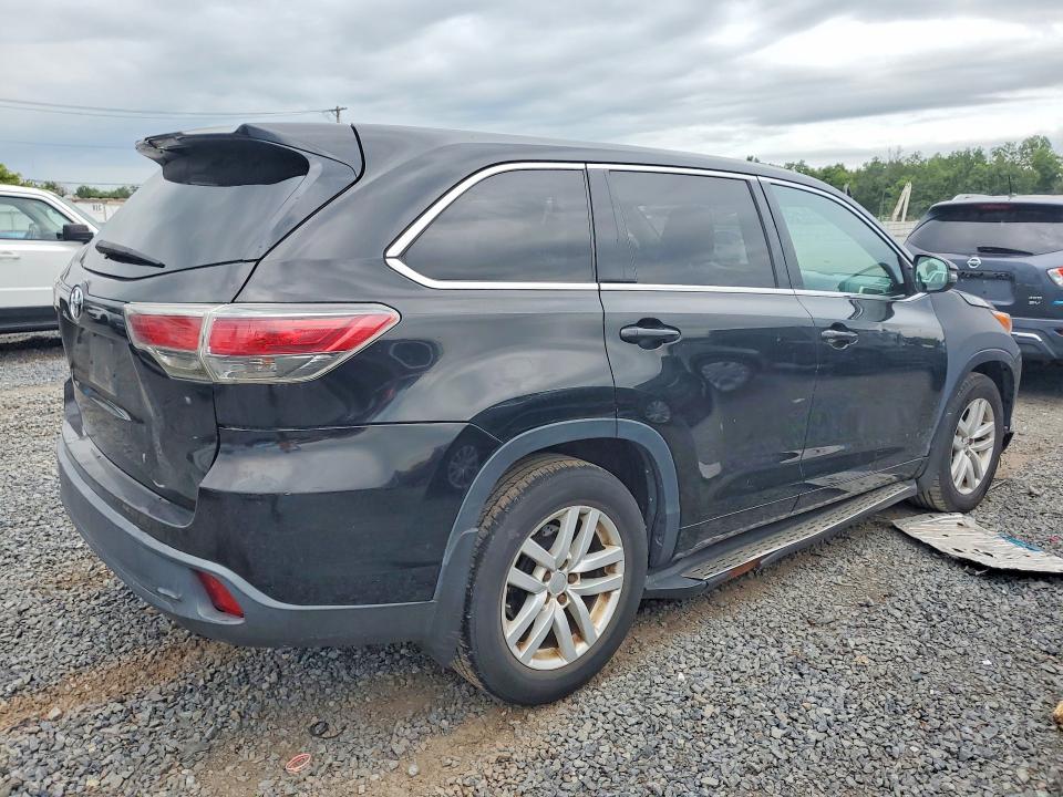 63947626 :رقم المزاد ، 5TDBKRFH9FS191721 vin ، 2015 Toyota Highlander مزاد بيع