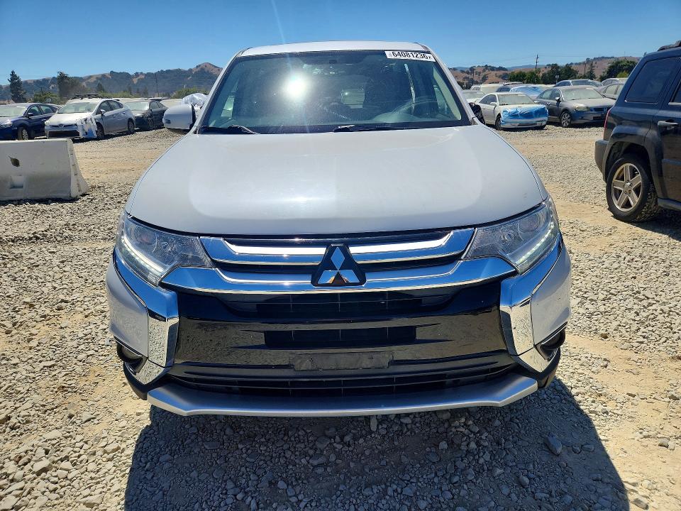 Продажа на аукционе авто 2017 Mitsubishi Outlander, vin: JA4AD3A31HZ029785, номер лота: 64081236