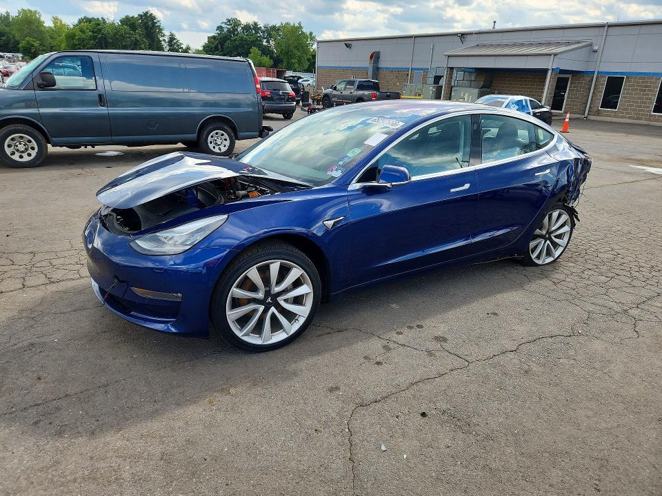 2018 Tesla Model 3 მანქანა იყიდება აუქციონზე, vin: 5YJ3E1EA8JF032168, აუქციონის ნომერი: 65292666