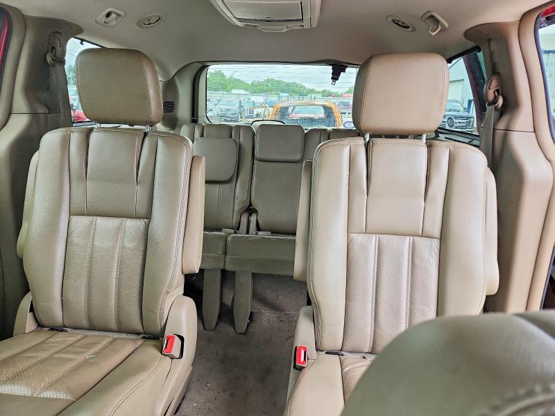 65190286 :رقم المزاد ، 2A4RR8DG9BR617712 vin ، 2011 Chrysler Town & Country مزاد بيع