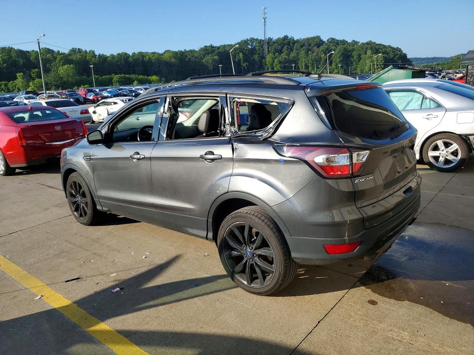 Продаж на аукціоні авто 2017 Ford Escape, vin: 1FMCU9J97HUC46515, номер лоту: 63366656