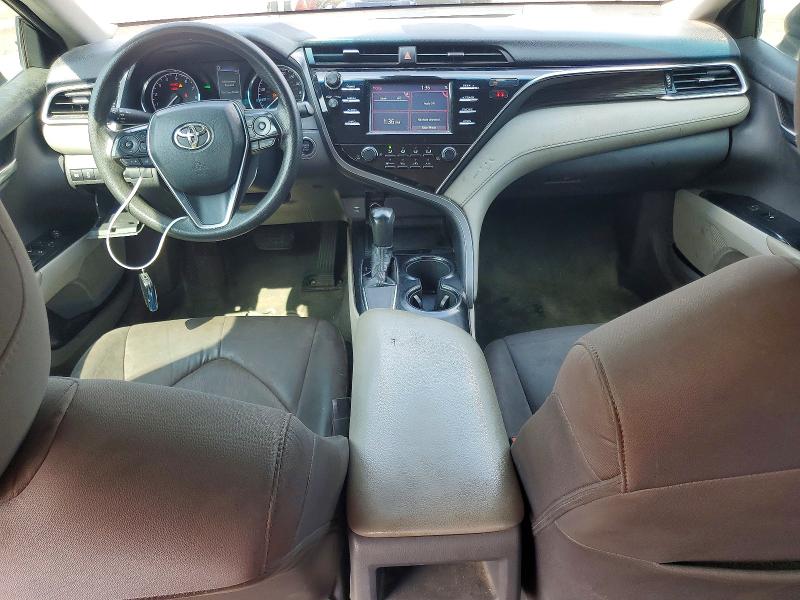 66193216 :رقم المزاد ، 4T1B11HK2JU547858 vin ، 2018 Toyota Camry مزاد بيع