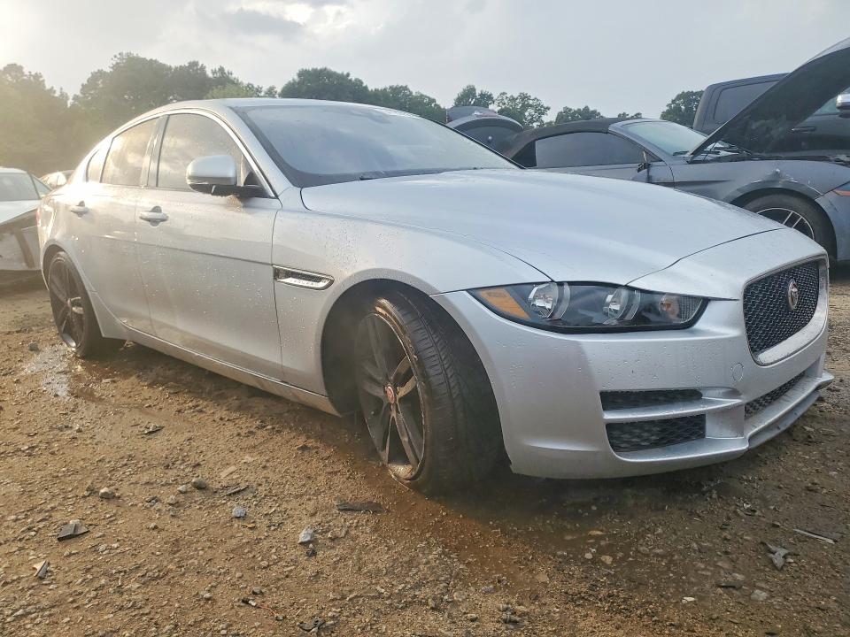 Продаж на аукціоні авто 2017 Jaguar Xe, vin: SAJAD4BV0HCP11444, номер лоту: 64722756