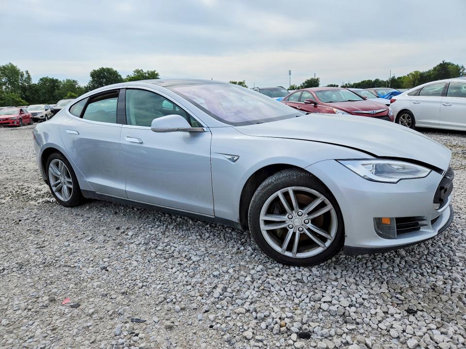 Продажа на аукционе авто 2013 Tesla Model S, vin: 5YJSA1CN0DFP22076, номер лота: 65039906