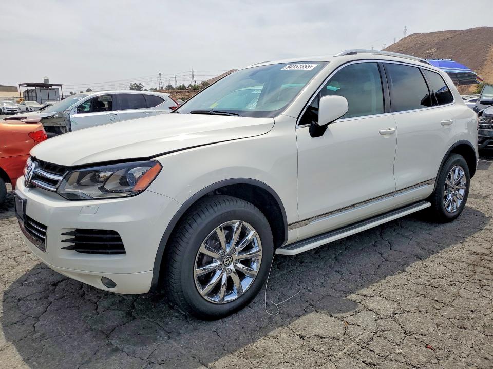 Aukcja sprzedaży 2011 Volkswagen Touareg, vin: WVGFF9BP7BD000964, numer aukcji: 64151366