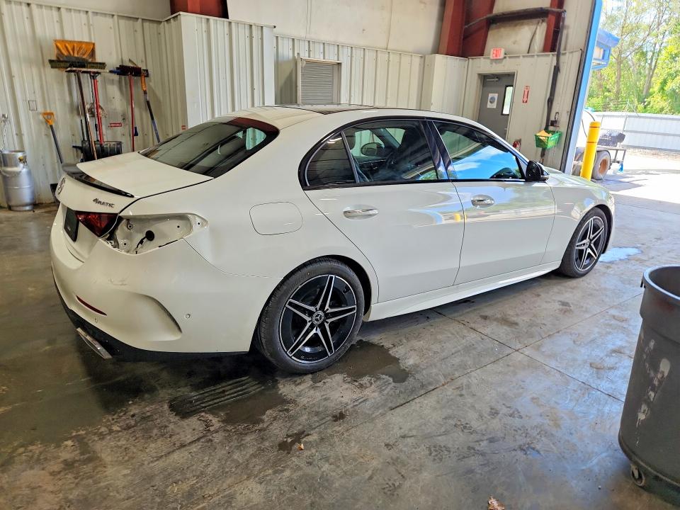 2022 Mercedes-benz C მანქანა იყიდება აუქციონზე, vin: W1KAF4HB1NR060099, აუქციონის ნომერი: 65181506
