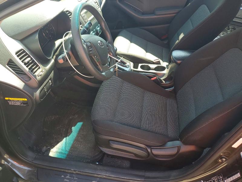 65453516 :رقم المزاد ، 3KPFK4A7XHE081700 vin ، 2017 Kia Forte مزاد بيع