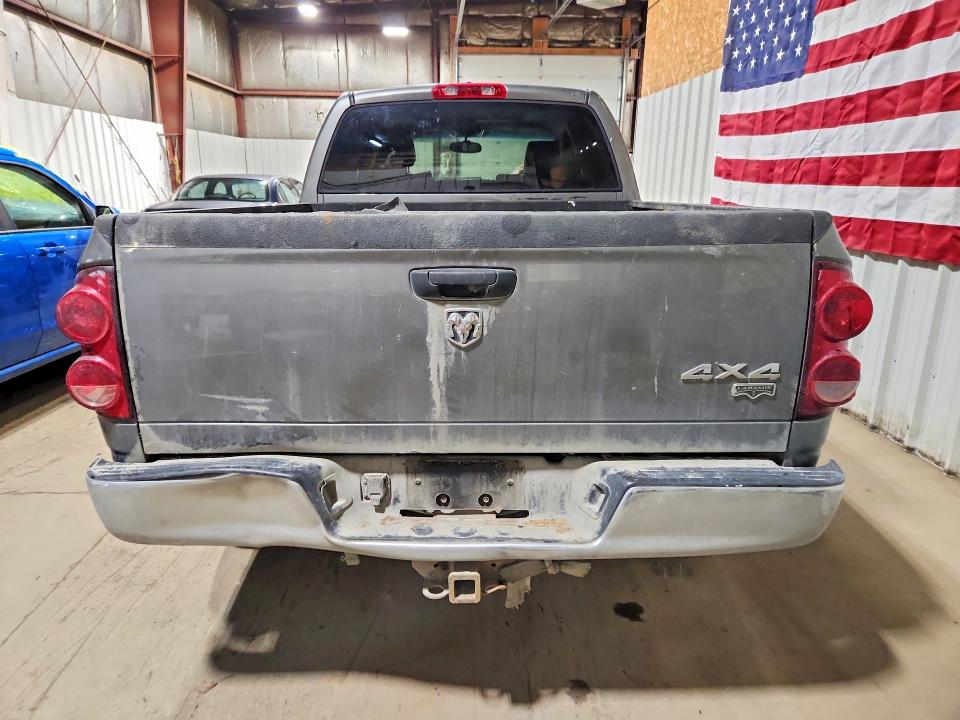 64672646 :رقم المزاد ، 1D7HU18248S615921 vin ، 2008 Dodge Ram 1500 مزاد بيع