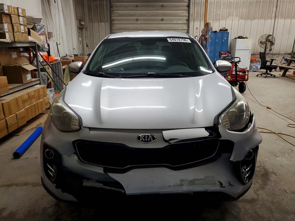 64018796 :رقم المزاد ، KNDPMCAC1K7565512 vin ، 2019 Kia Sportage مزاد بيع