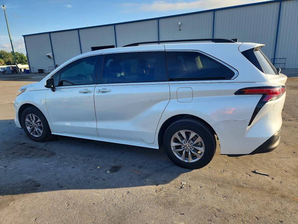 Продажа на аукционе авто 2022 Toyota Sienna, vin: 5TDYRKECXNS104894, номер лота: 63992396