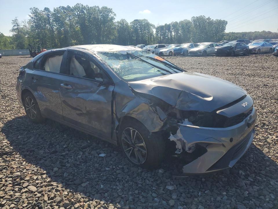 2024 Kia Forte მანქანა იყიდება აუქციონზე, vin: 3KPF24AD5RE761074, აუქციონის ნომერი: 63617826