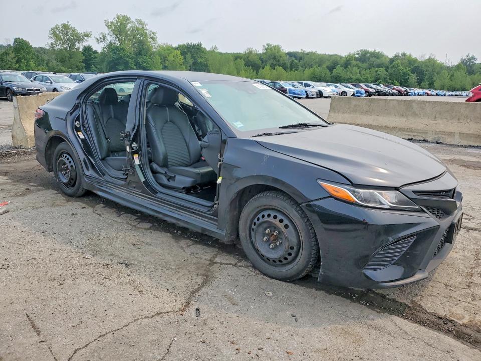 Продаж на аукціоні авто 2018 Toyota Camry, vin: 4T1B11HK4JU536246, номер лоту: 64767026