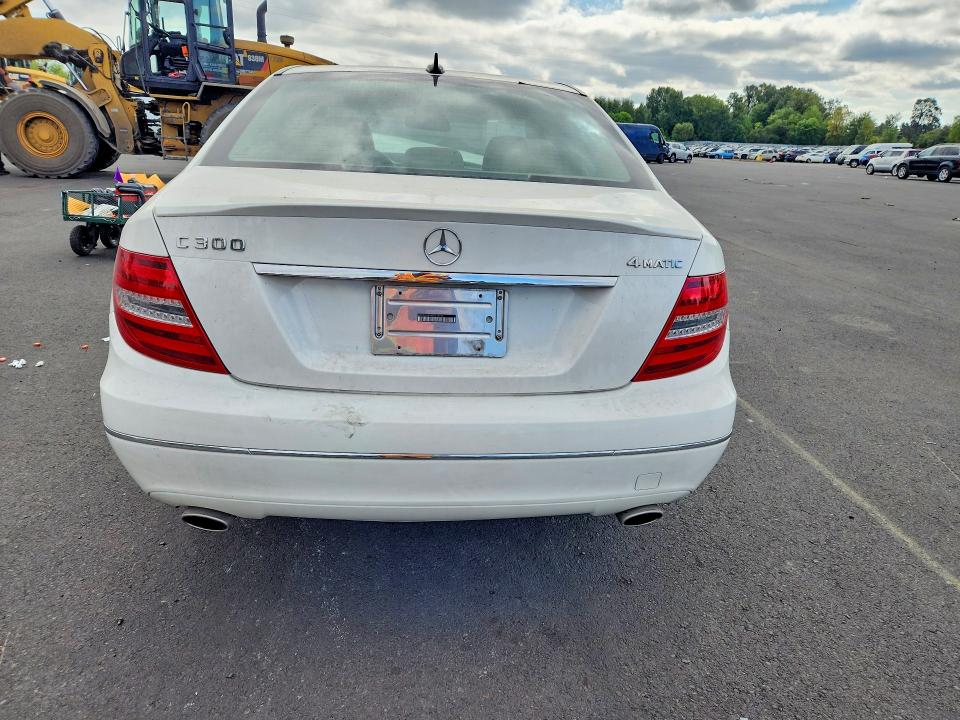 Продаж на аукціоні авто 2014 Mercedes-benz C, vin: WDDGF8ABXER317112, номер лоту: 65949356