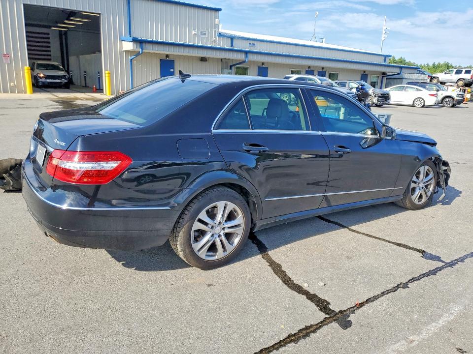 2010 Mercedes-benz E მანქანა იყიდება აუქციონზე, vin: WDDHF8HB3AA190951, აუქციონის ნომერი: 63704826