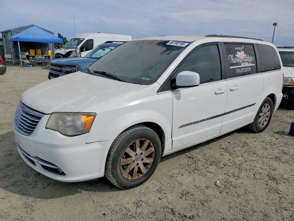 66190196 :رقم المزاد ، 2C4RC1BG0FR718094 vin ، 2015 Chrysler Town & Country مزاد بيع