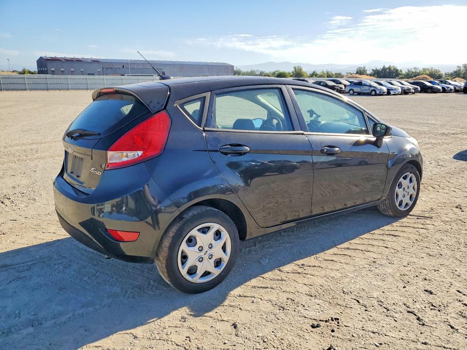 64838636 :رقم المزاد ، 3FADP4TJ8DM226580 vin ، 2013 Ford Fiesta مزاد بيع