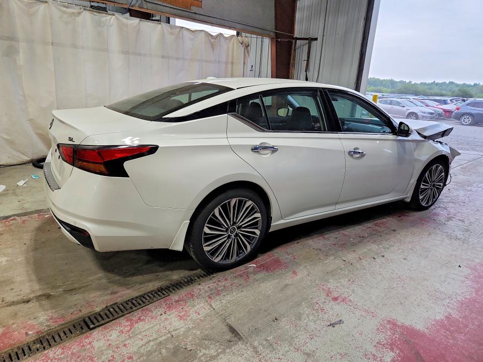 Auction sale of the 2023 Nissan Altima, vin: 1N4BL4EV4PN356708, lot number: 63609756