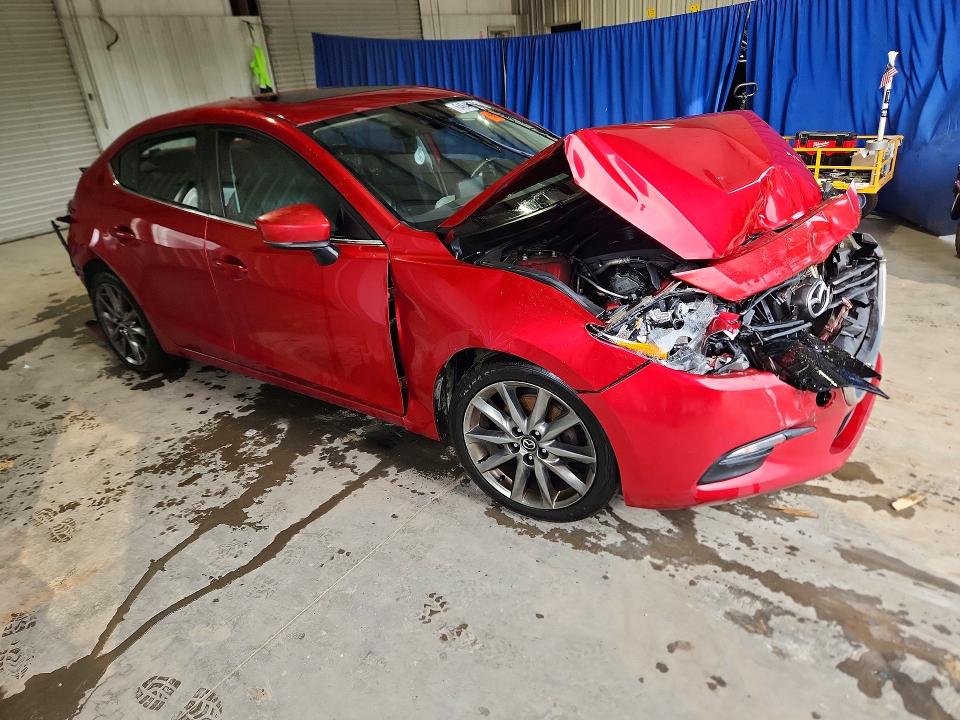 64640536 :رقم المزاد ، 3MZBN1V34JM200538 vin ، 2018 Mazda 3 مزاد بيع