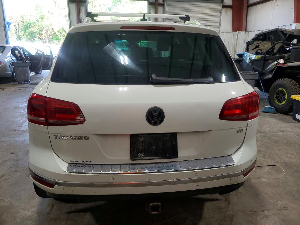 2017 Volkswagen Touareg მანქანა იყიდება აუქციონზე, vin: WVGEF7BP5HD002351, აუქციონის ნომერი: 63925616
