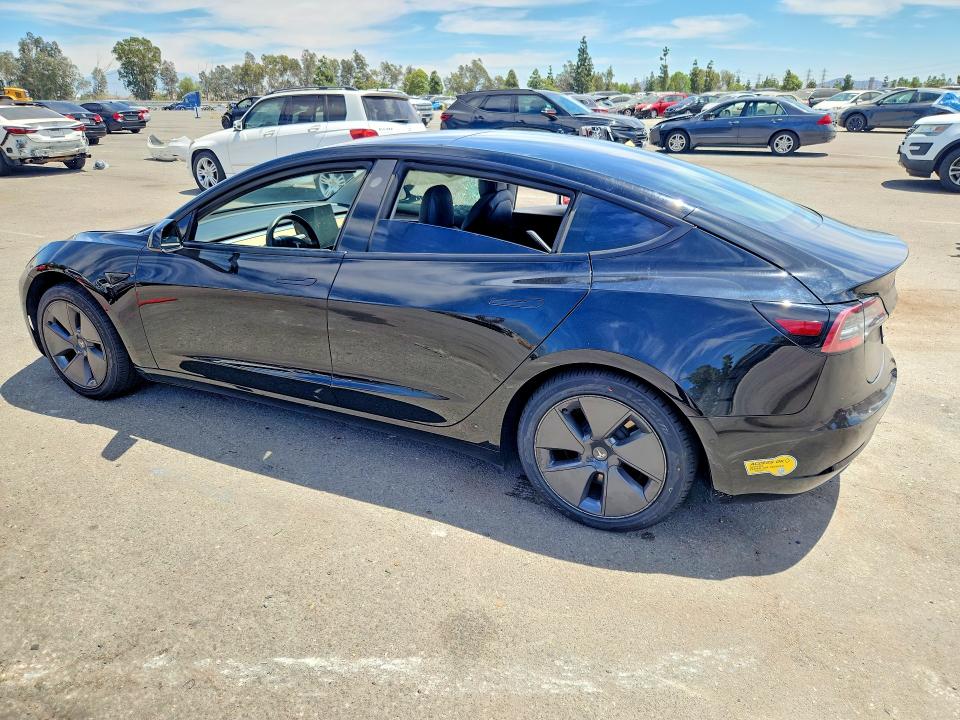 65649696 :رقم المزاد ، 5YJ3E1EB4NF135053 vin ، 2022 Tesla Model 3 مزاد بيع