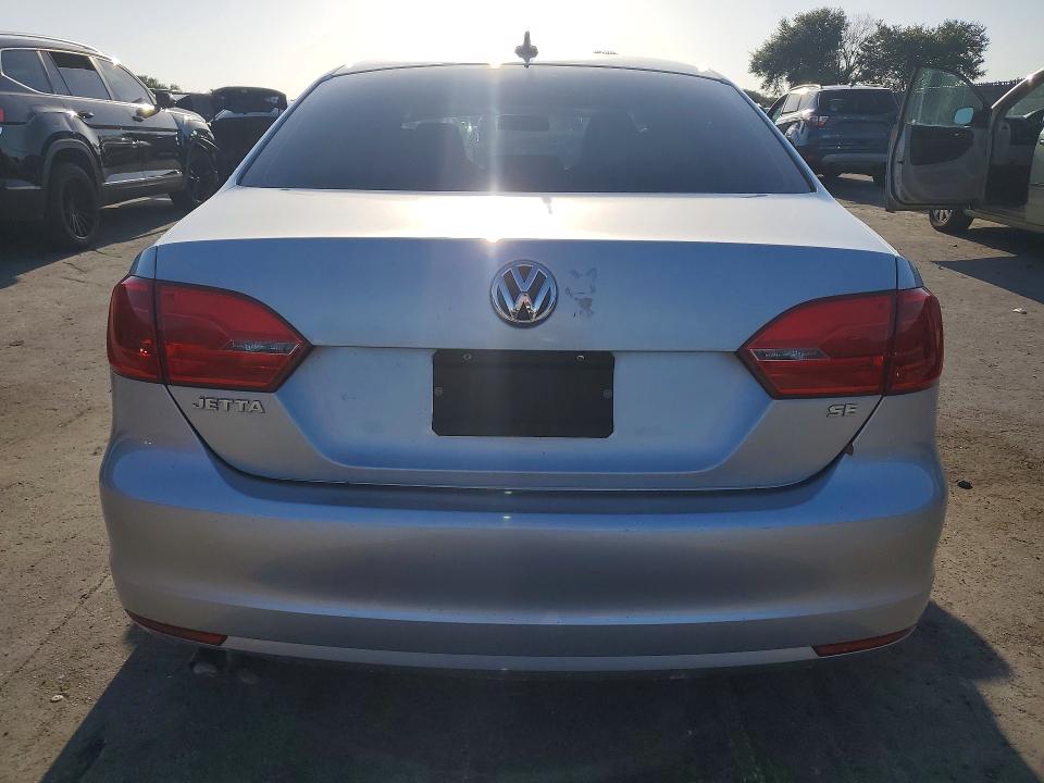 65405116 :رقم المزاد ، 3VWD07AJ9EM239775 vin ، 2014 Volkswagen Jetta مزاد بيع