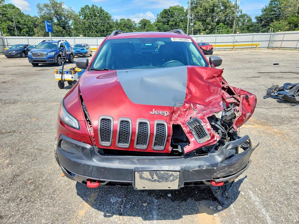 67146386 :رقم المزاد ، 1C4PJMBBXHW536447 vin ، 2017 Jeep Cherokee مزاد بيع