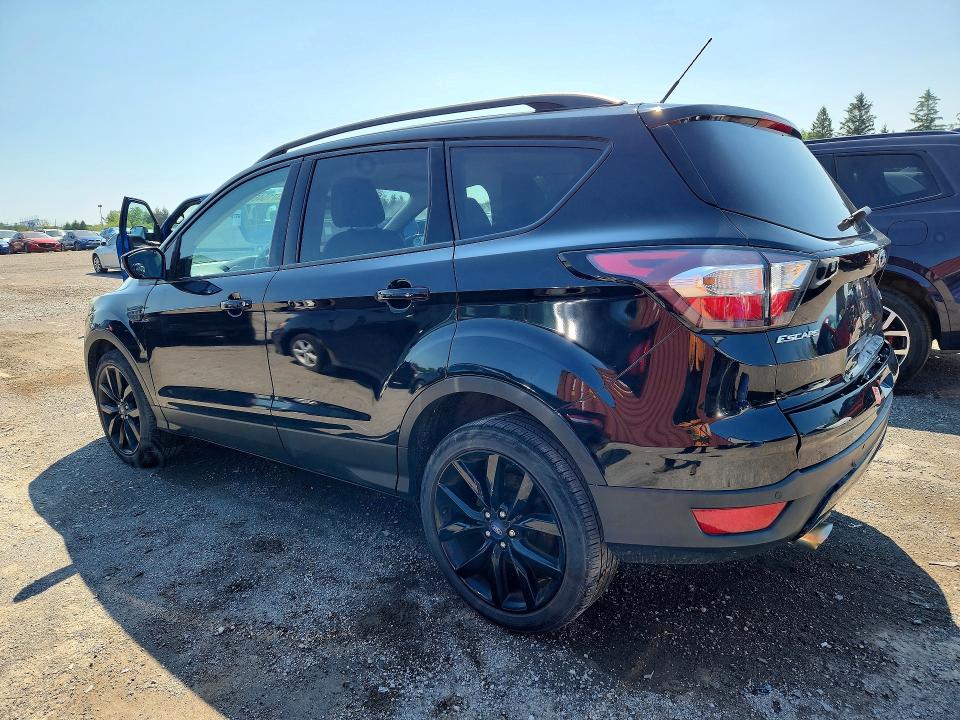 Продаж на аукціоні авто 2017 Ford Escape, vin: 1FMCU0J91HUE58760, номер лоту: 63371546
