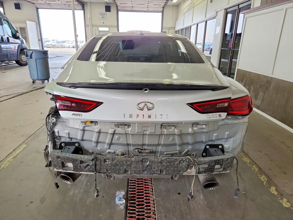 65559256 :رقم المزاد ، JN1FV7ELXHM702325 vin ، 2017 Infiniti Q60 مزاد بيع