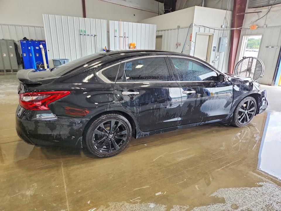2018 Nissan Altima მანქანა იყიდება აუქციონზე, vin: 1N4AL3AP2JC471260, აუქციონის ნომერი: 64020886