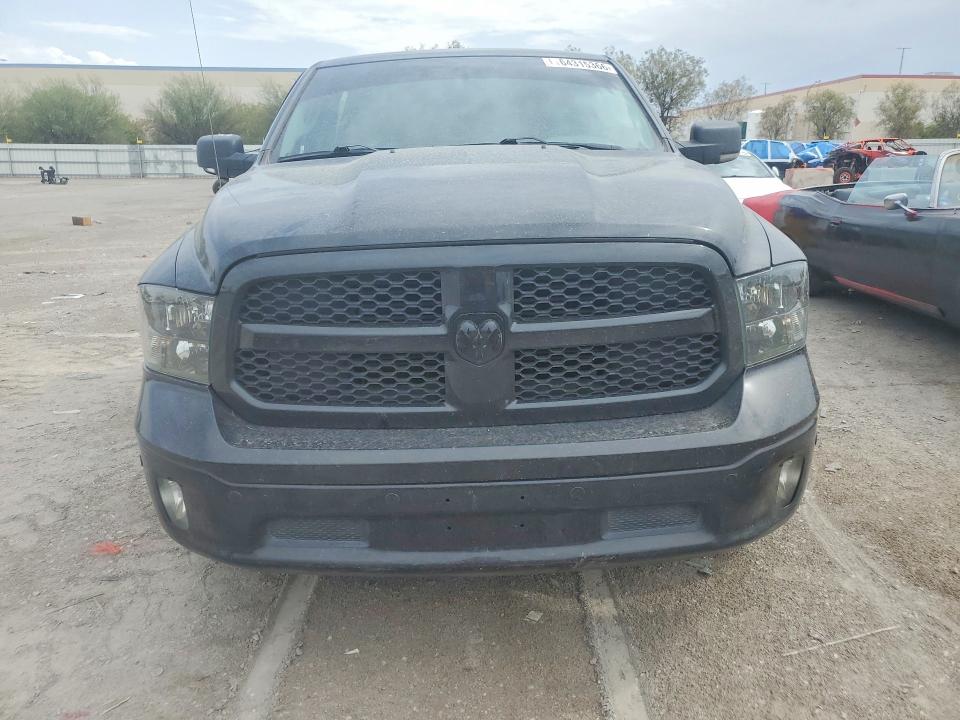 64315366 :رقم المزاد ، 1C6RR6LT8JS161165 vin ، 2018 Ram 1500 مزاد بيع