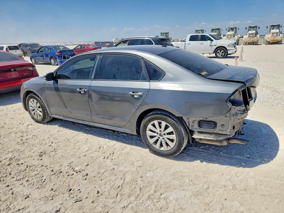 66217996 :رقم المزاد ، 1VWAP7A38DC029037 vin ، 2013 Volkswagen Passat مزاد بيع
