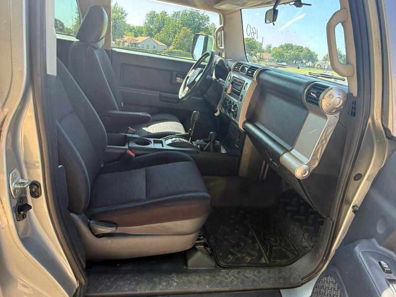 64562116 :رقم المزاد ، JTEBU11F09K067152 vin ، 2009 Toyota Fj Cruiser مزاد بيع
