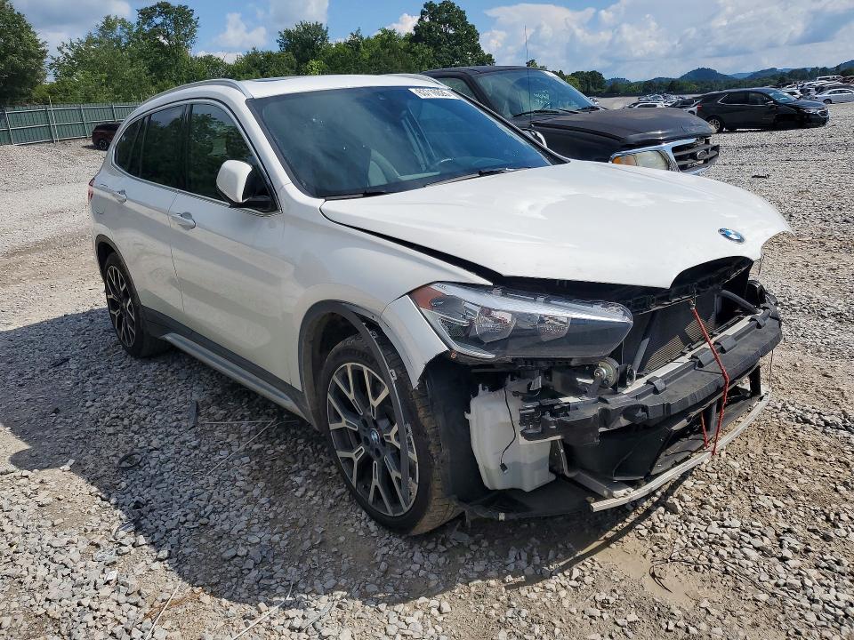 63716626 :رقم المزاد ، WBXJG7C00M5U25640 vin ، 2021 Bmw X1 مزاد بيع