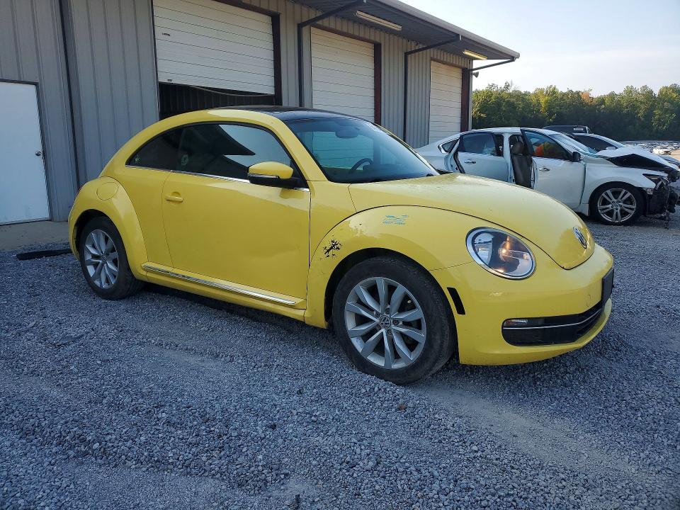 64114266 :رقم المزاد ، 3VWJL7AT8DM685474 vin ، 2013 Volkswagen Beetle مزاد بيع