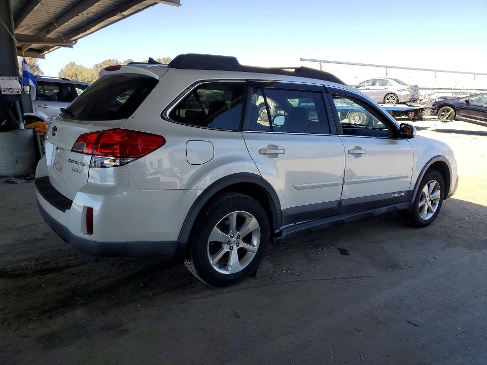 2014 Subaru Outback მანქანა იყიდება აუქციონზე, vin: 4S4BRBLC8E3308731, აუქციონის ნომერი: 63873176