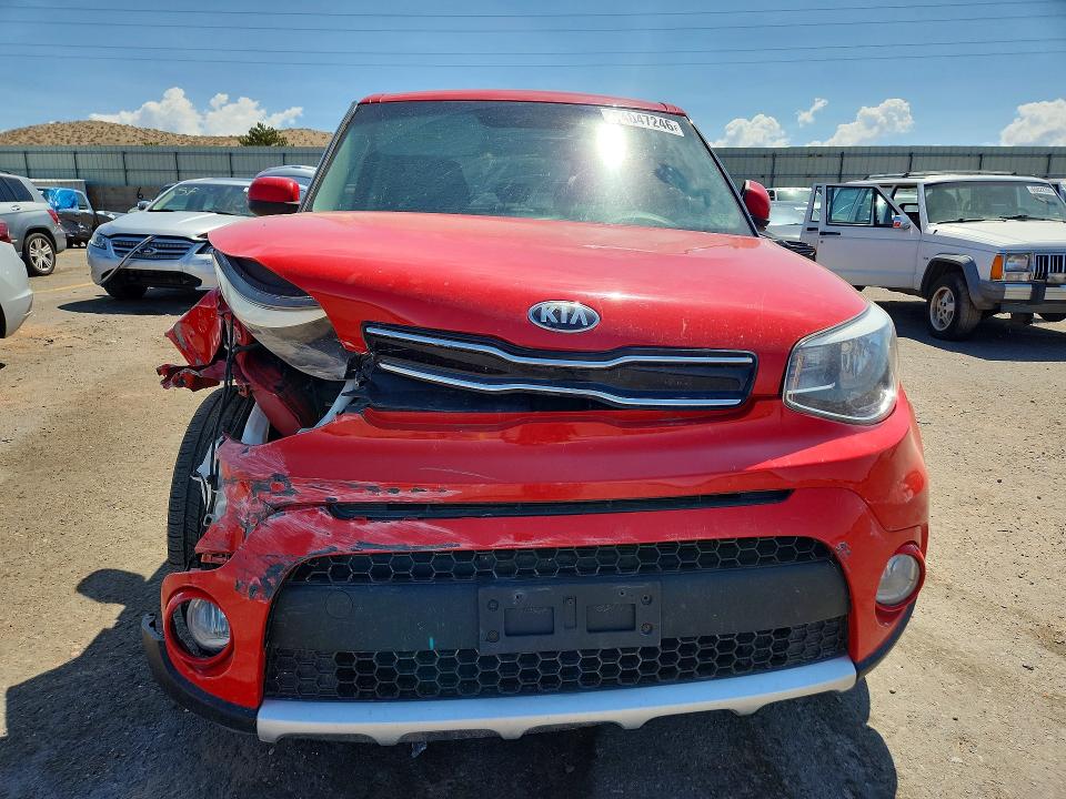 Продаж на аукціоні авто 2018 Kia Soul, vin: KNDJP3A56J7518702, номер лоту: 64847246